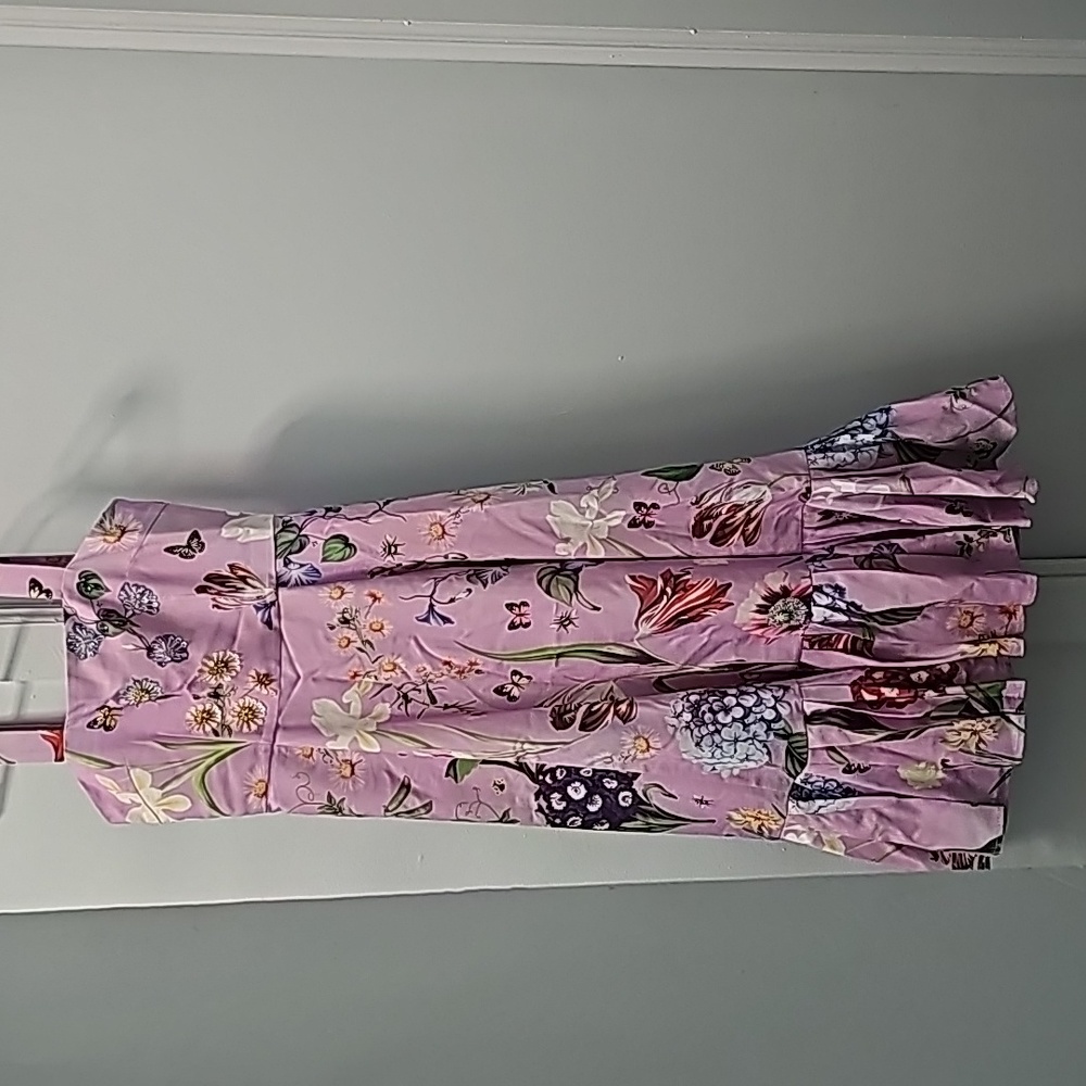 Beautiful dress - Picture 2 of 7